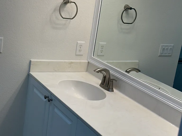 5104 Harbour Dr — Photo 8