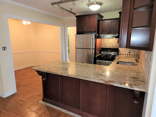 Rented by Douglas Elliman | media 7
