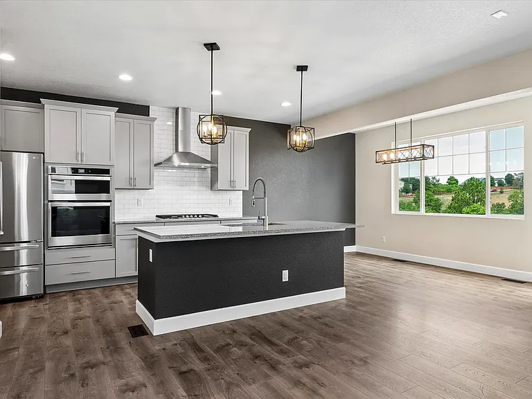 5355 Canyon View Dr — Photo 1