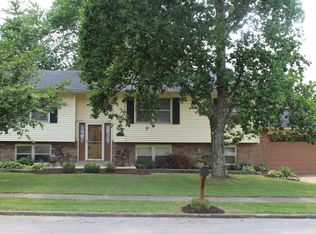 3186 Dewey Dr, Lexington, KY 40515