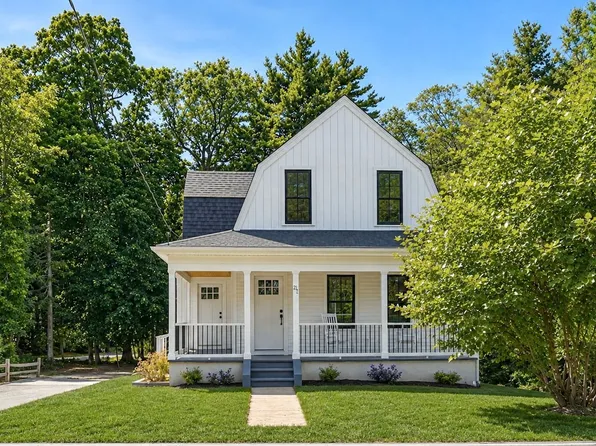 21 King St, Hanover, MA 02339