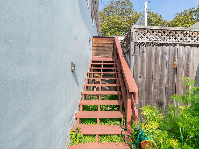 317 Whiting St — Photo 26
