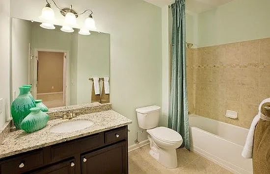 Upstairs Bathroom