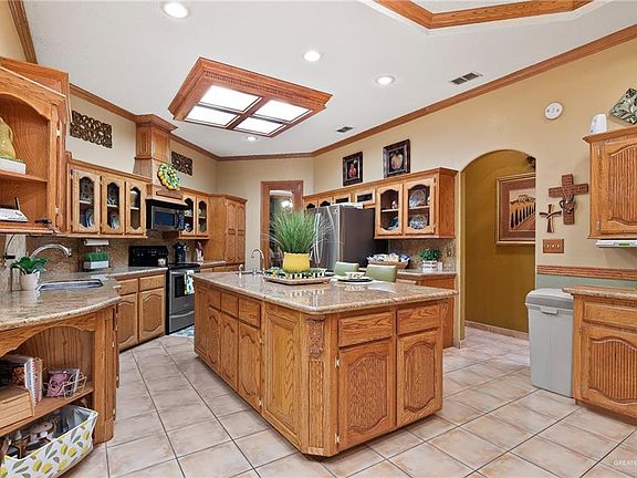 4th image of 1612 Heritage Ln