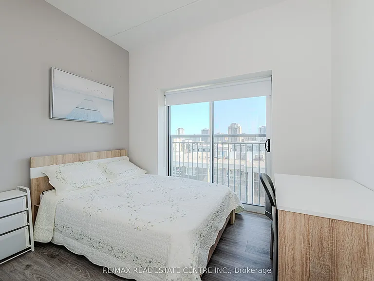 251 Hemlock St #707 — Photo 12
