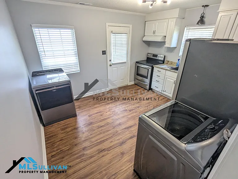 901 Elmira Ave — Photo 11