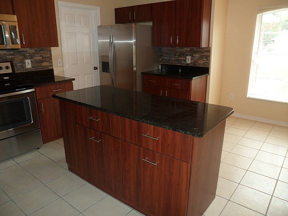 4th image of 3271 Cumberland Ct