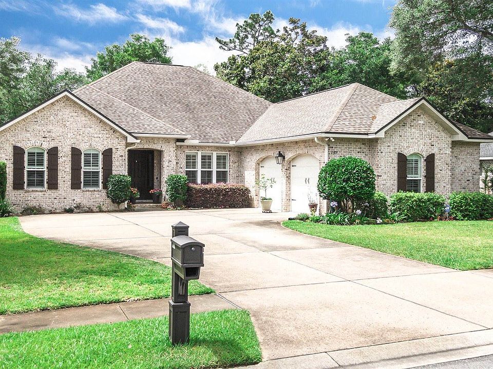 1st image of 757 Woods Dr