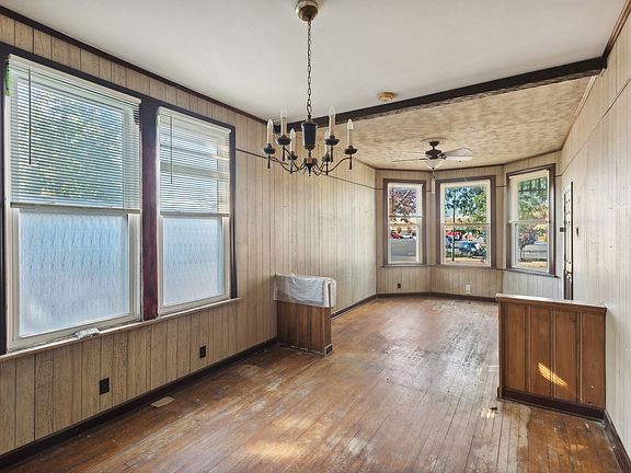 2nd image of 2937 N Ashland Ave