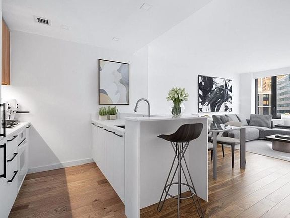 3rd image of 445 W 35th St APT 3H