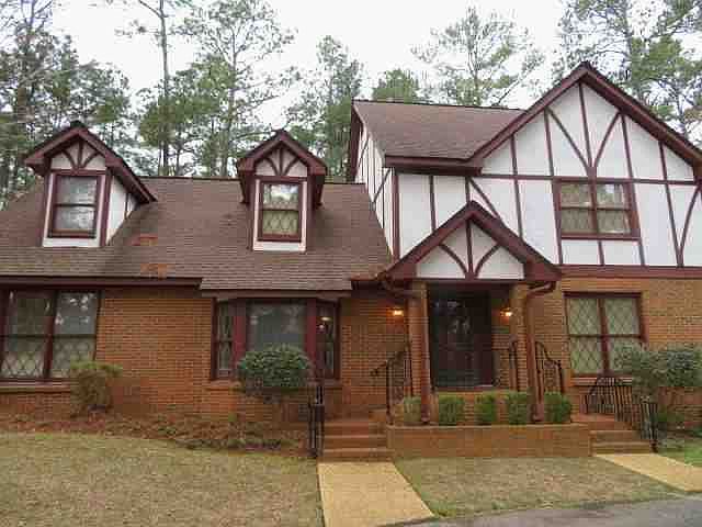 Front view circle driveway