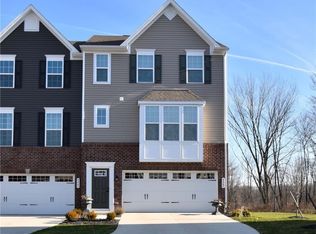 4043 N Steels Cir, Cuyahoga Falls, OH 44224
