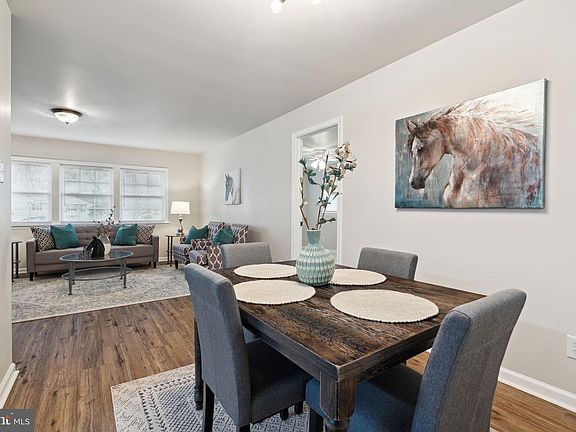 5th image of 900 Birchwood Dr