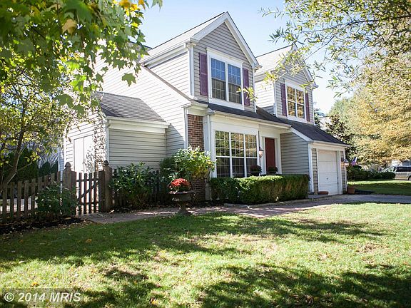 2nd image of 824 Catoctin Cir NE