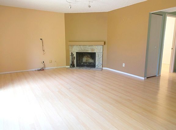 3rd image of 14536 S Heatherwood Dr