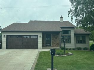 151 Coachlite Ct N, Onalaska, WI 54650