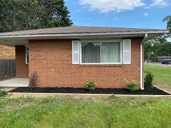3rd image of 604 N Byrne Rd