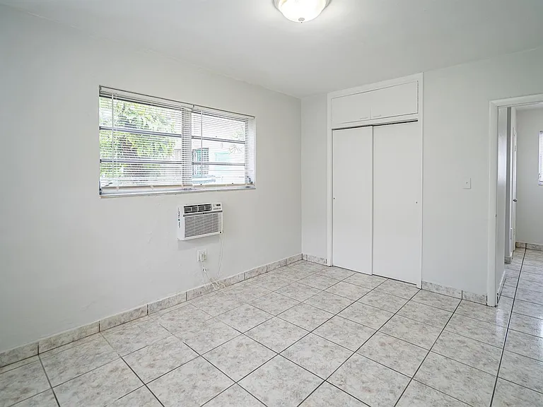 1190 71st St #6 — Photo 9