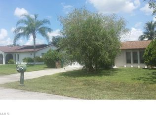 627 SE 31st Ln, Cape Coral, FL 33904