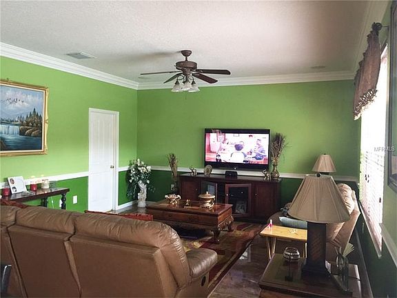 4th image of 19136 Meadow Pine Dr