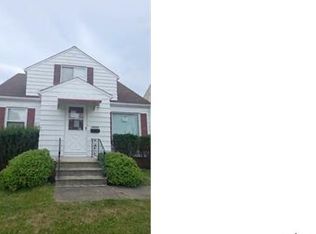 18312 Edinboro Ave, Maple Heights, OH