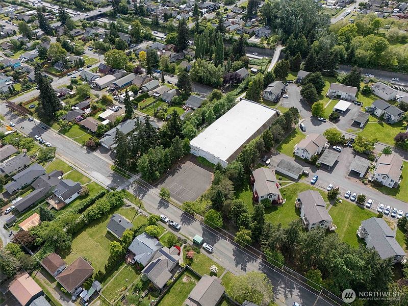 5th image of 2701 Nevada Street