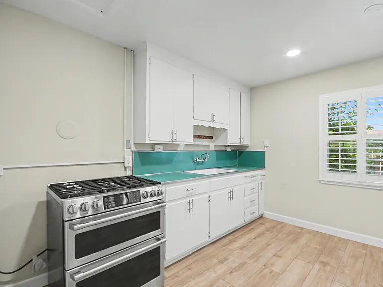 2839 Devonshire Ave — Photo 7