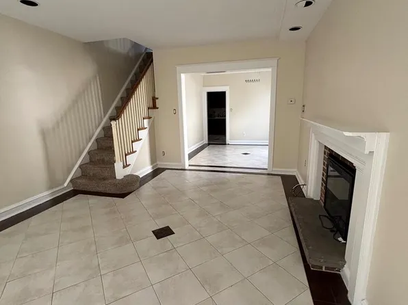 2243 Afton St, Philadelphia, PA 19152