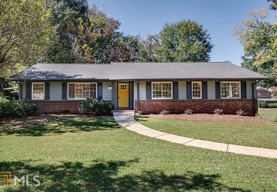 1st image of 670 Foxcroft Cir SE