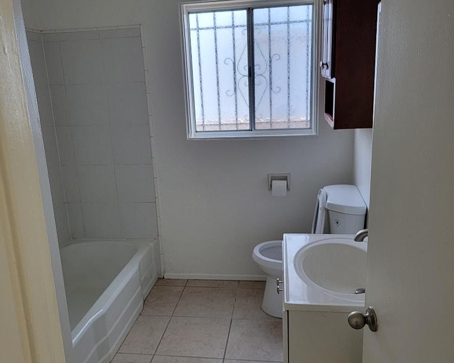 1st image of 2940 Upshur St