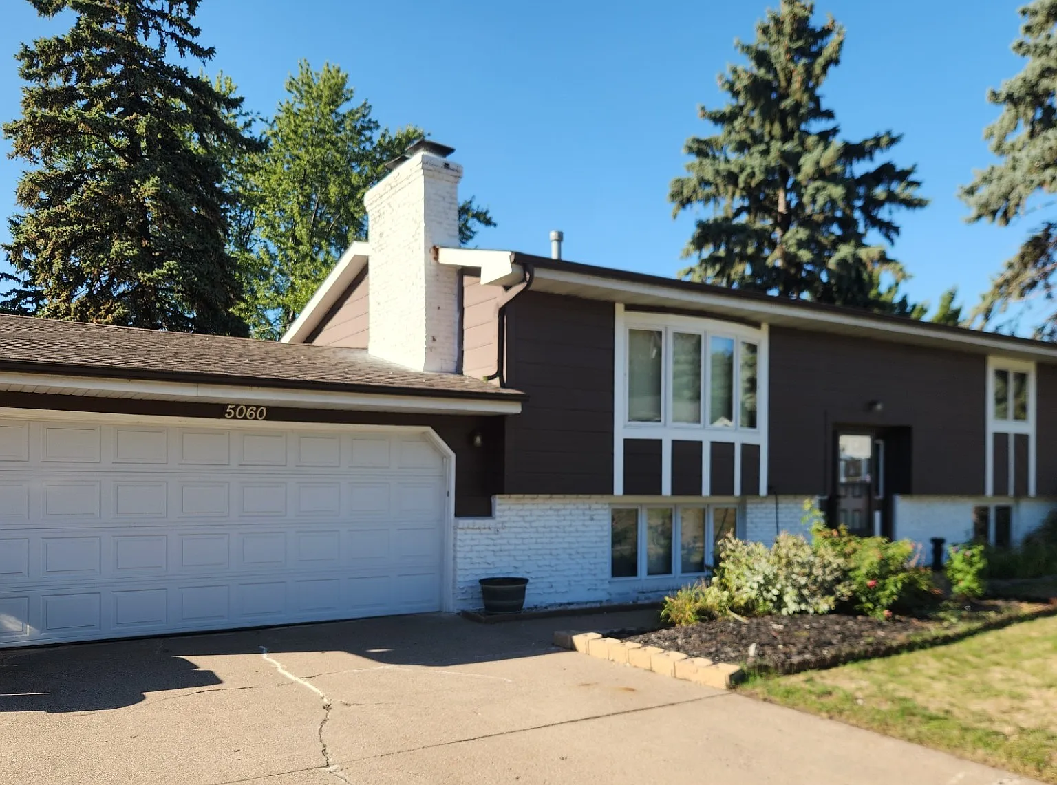 4 bed, 1937 sqft, $2,340 — Photo 1