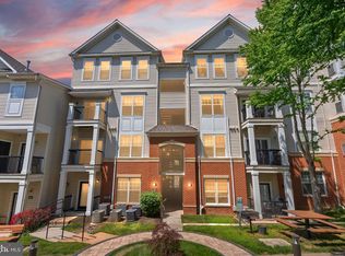 11381 Aristotle Dr UNIT 10-410, Fairfax, VA 22030