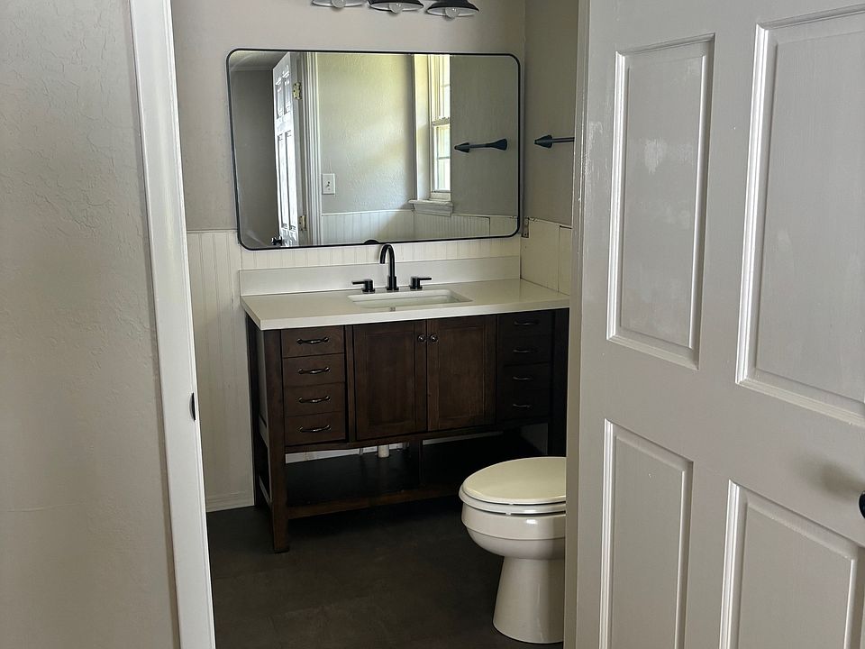 1st image of 521 N Cherokee Ave #1