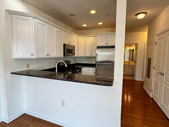 5th image of 9252 Kennedy Blvd APT 406