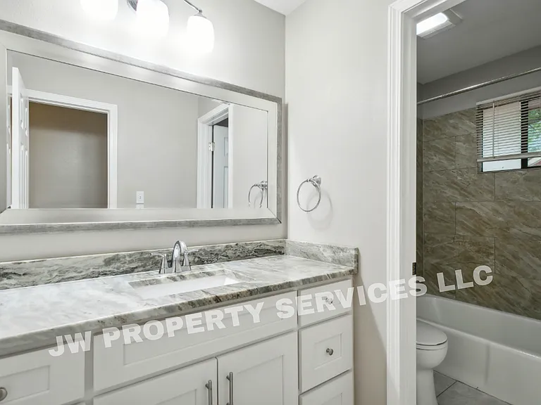1476 Saint Christopher St — Photo 10