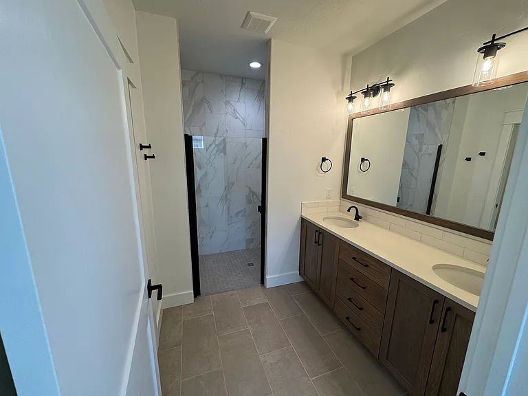 422 S Big Star Ln — Photo 24
