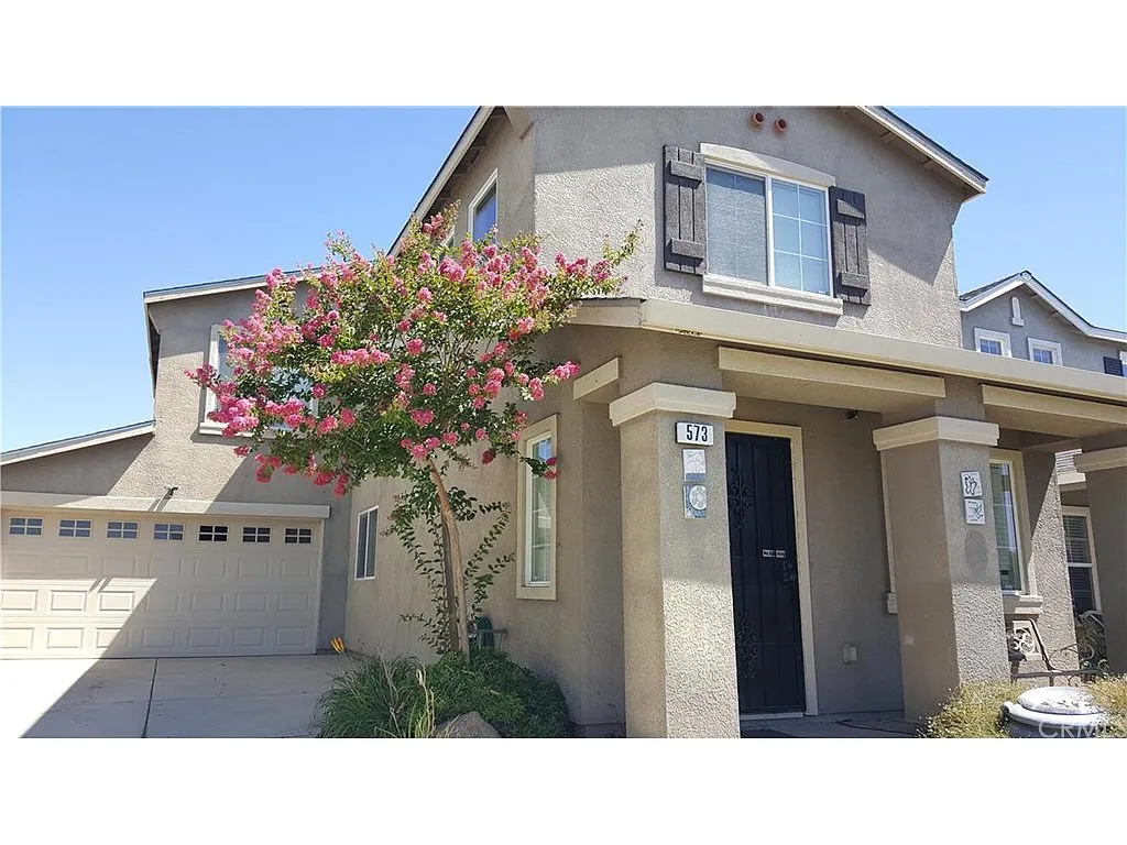 573 Hart Dr photo 1