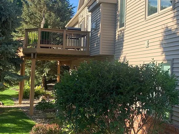16455 Dusklight Dr, Fenton, MI 48430