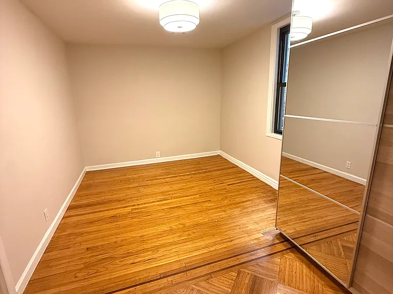 423 Sterling Pl #1 — Photo 4