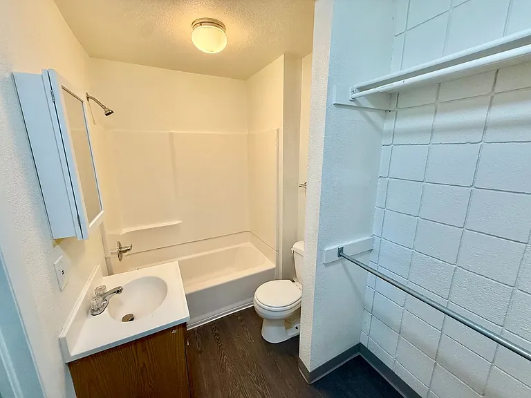 509 S Bryan Ave — Photo 27