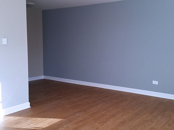 2nd image of 6606 W Windsor Ave APT M1