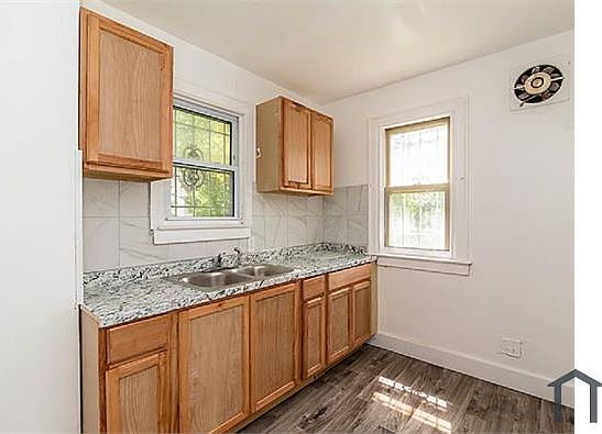 2nd image of 4066 Tyler St #1