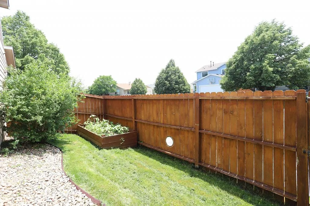 903 Glenwall Dr — Photo 3