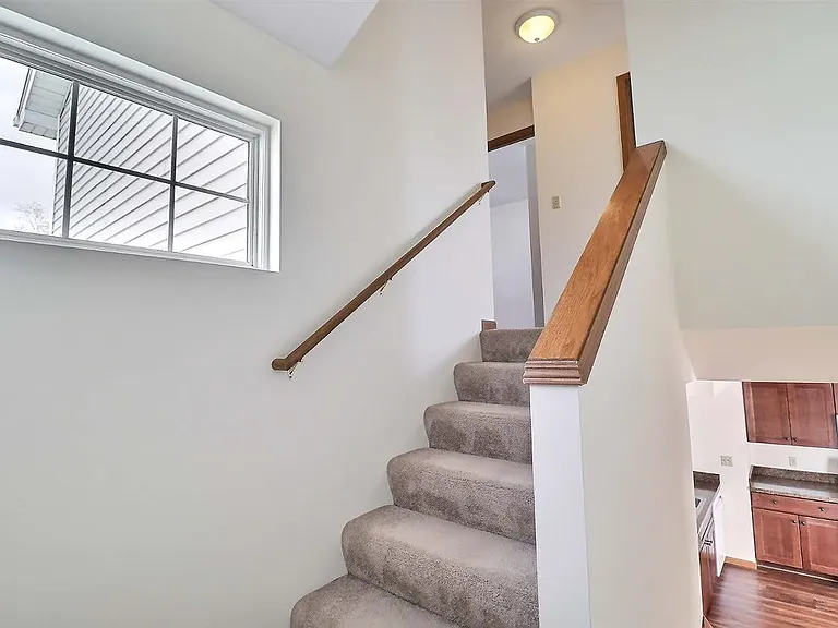 2314 Alan Dr — Photo 9