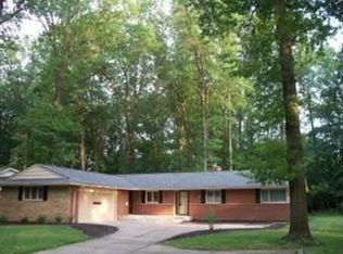 10532 Laurel Ln, Brecksville, OH