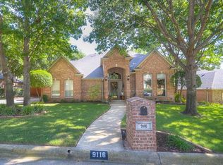 9116 High Oaks Dr, North Richland Hills, TX 76182