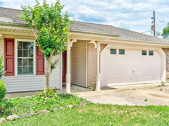 3rd image of 9470 Northmeadow Dr