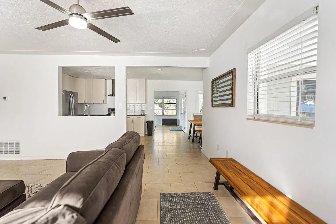 2 bed, 1232 sqft, $2,200 — Photo 4