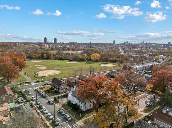 52-06 Bowne Street image 13 of 16