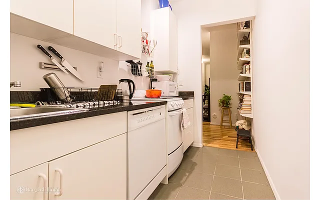 Rented by Douglas Elliman | media 25